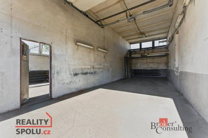 Pronájem výrobních prostor, Hradec Králové - Slezské Předměstí, Výrobní, 1059 m2