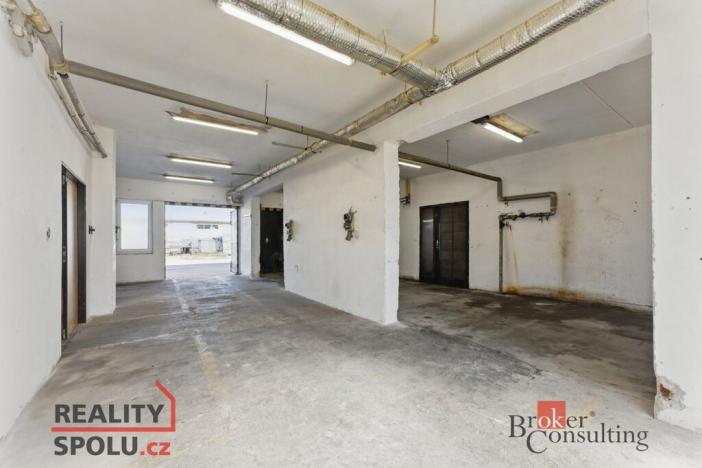 Pronájem výrobních prostor, Hradec Králové - Slezské Předměstí, Výrobní, 1059 m2