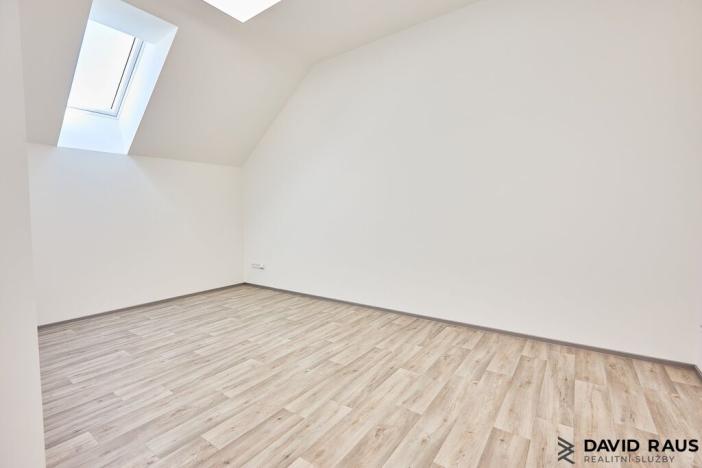 Pronájem kanceláře, Rajhrad, Stará pošta, 33 m2