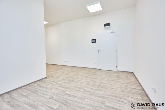 Pronájem kanceláře, Rajhrad, Stará pošta, 33 m2