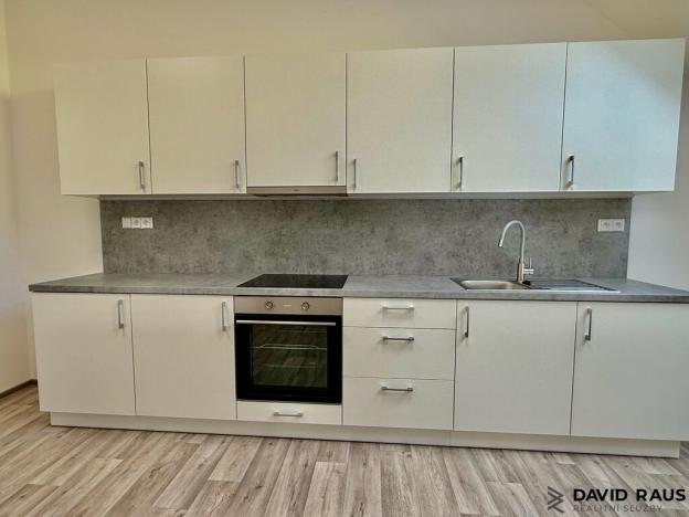 Pronájem kanceláře, Rajhrad, Stará pošta, 33 m2