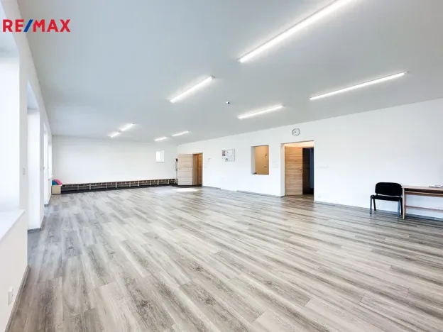 Prodej kanceláře, Štěchovice, Krátká, 300 m2