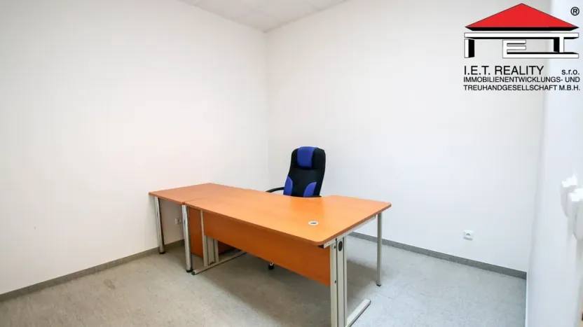 Pronájem kanceláře, Frýdek-Místek - Frýdek, Nádražní, 131 m2