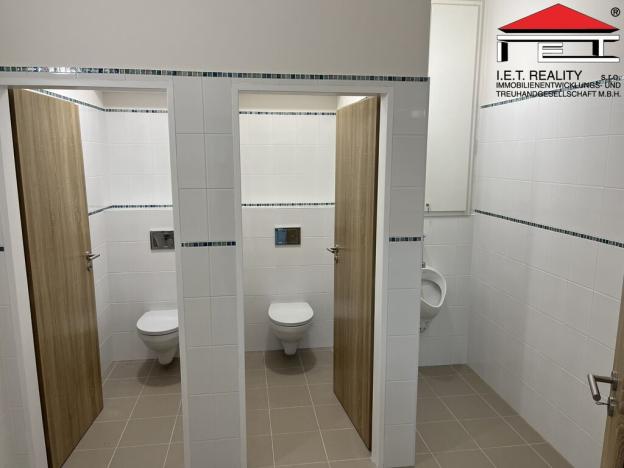 Pronájem kanceláře, Frýdek-Místek, Bruzovská, 402 m2