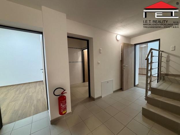 Pronájem skladu, Sedliště, 719 m2