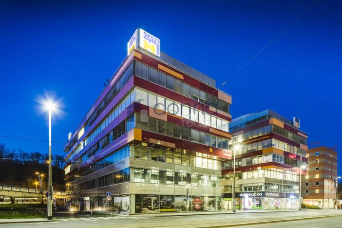 Pronájem kanceláře, Praha - Motol, Plzeňská, 413 m2