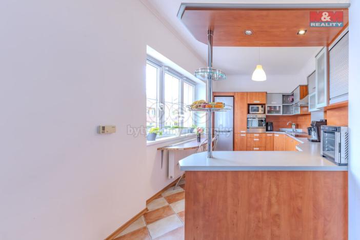 Prodej rodinného domu, Krnov - Pod Bezručovým vrchem, Úvoz, 120 m2