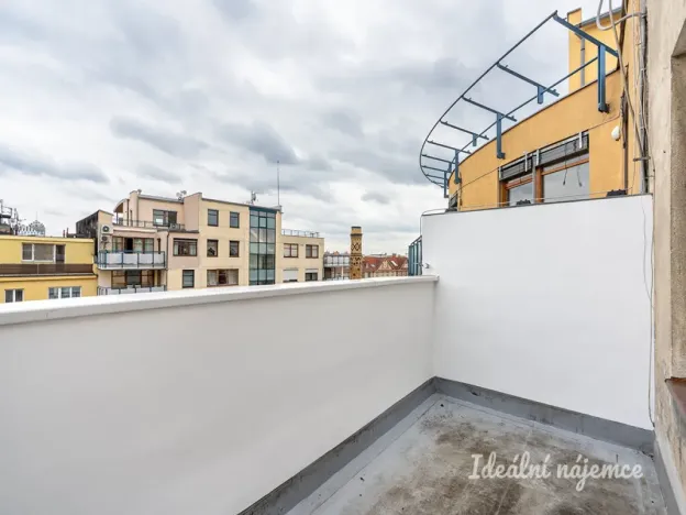 Pronájem bytu 1+kk, Praha - Vinohrady, Chrudimská, 22 m2