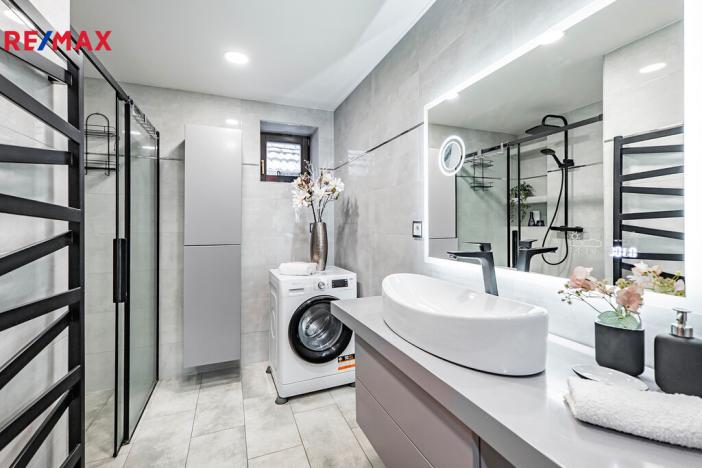 Prodej rodinného domu, Byšice, 5. května, 300 m2