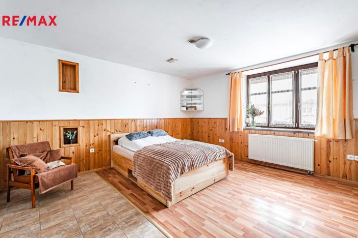 Prodej rodinného domu, Byšice, 5. května, 300 m2