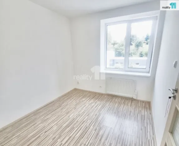 Prodej bytu 2+kk, Praha - Hrdlořezy, Českobrodská, 75 m2