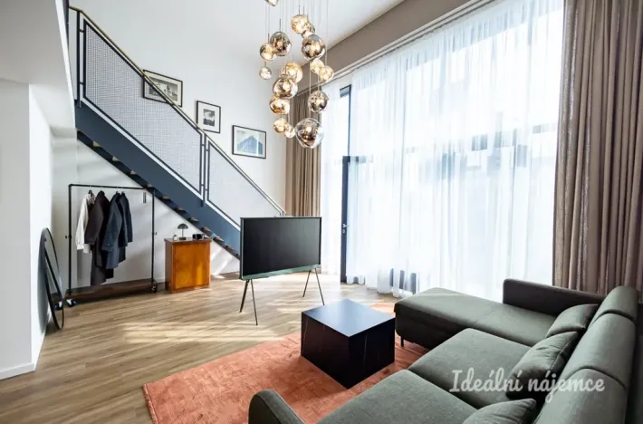 Pronájem bytu 1+kk, Praha - Holešovice, V háji, 43 m2