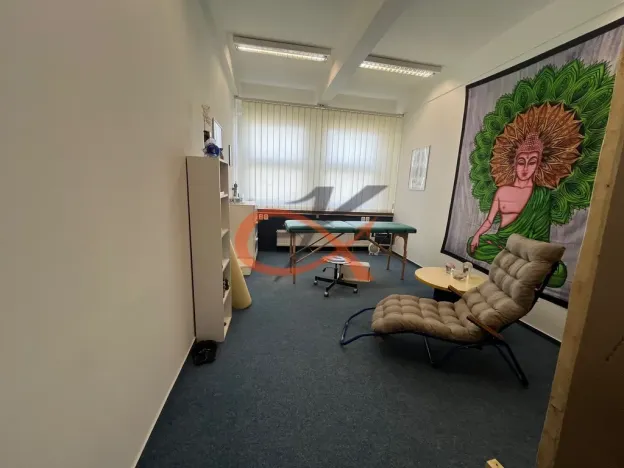 Pronájem kanceláře, Rožnov pod Radhoštěm, 1. máje, 18 m2