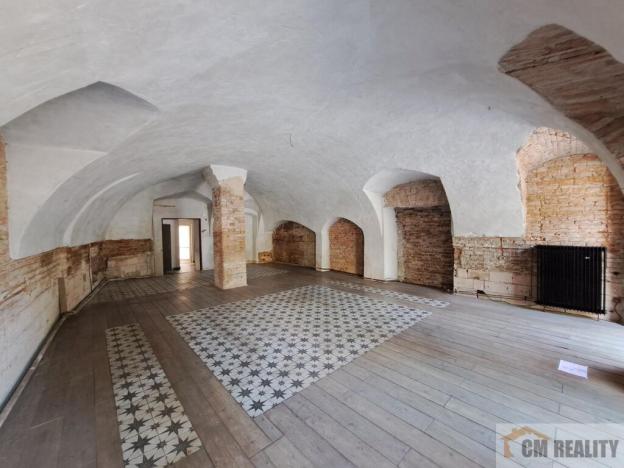 Pronájem obchodního prostoru, Prostějov, nám. Edmunda Husserla, 70 m2