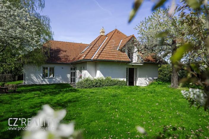 Prodej rodinného domu, Praha - Lipence, Na Bambouzku, 308 m2