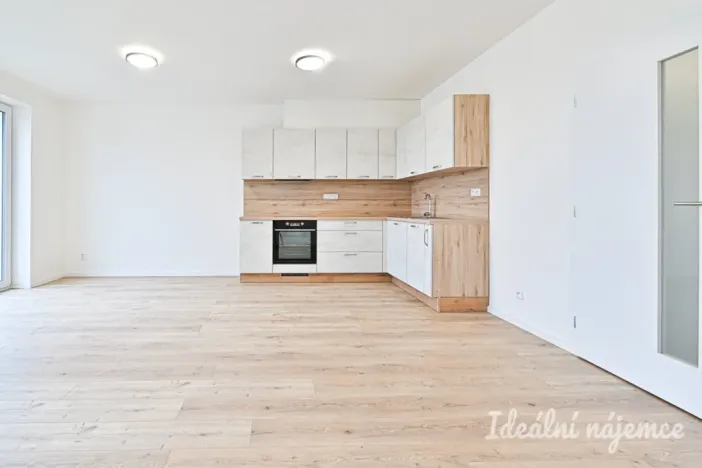 Pronájem bytu 2+kk, Brno, Mášova, 70 m2