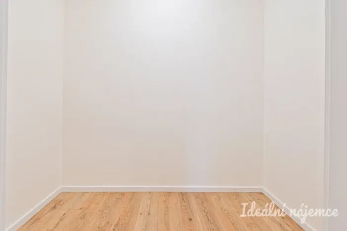 Pronájem bytu 2+kk, Brno, Mášova, 70 m2