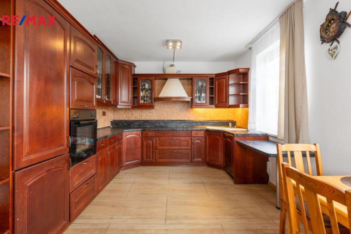 Prodej rodinného domu, Jenišov - Pod Rohem, K Rohu, 210 m2