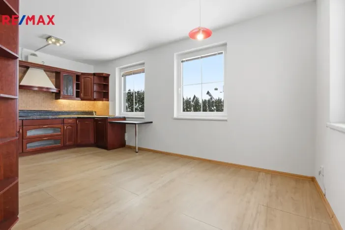 Prodej rodinného domu, Jenišov - Pod Rohem, K Rohu, 210 m2