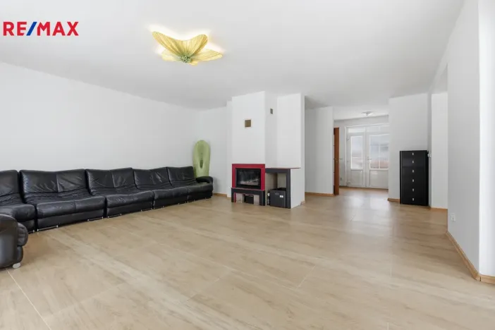 Prodej rodinného domu, Jenišov - Pod Rohem, K Rohu, 210 m2