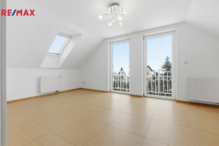 Prodej rodinného domu, Jenišov - Pod Rohem, K Rohu, 210 m2