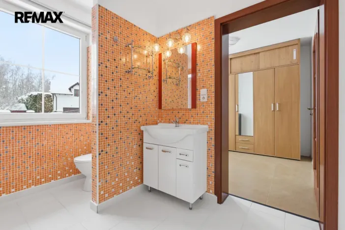 Prodej rodinného domu, Jenišov - Pod Rohem, K Rohu, 210 m2