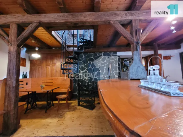 Pronájem obchodního prostoru, Kolín - Kolín III, Havelcova, 100 m2