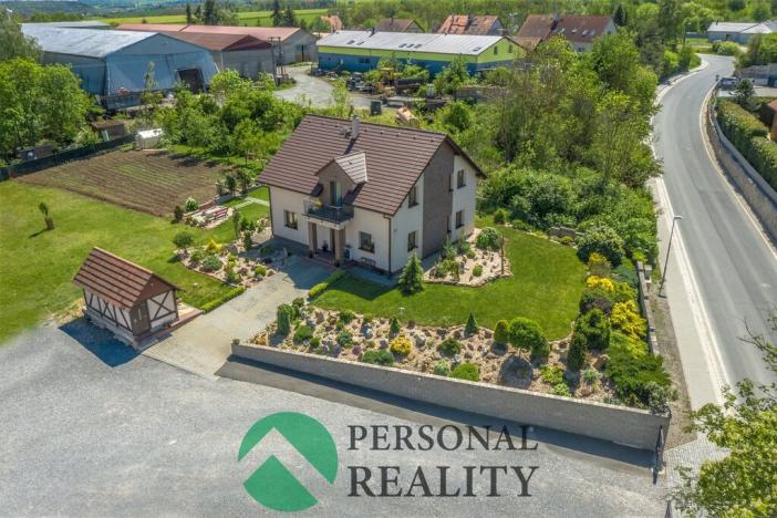 Prodej rodinného domu, Tachlovice, Karlštejnská, 208 m2