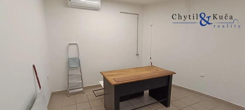 Pronájem obchodního prostoru, Přerov, tř. Gen. Janouška, 12 m2