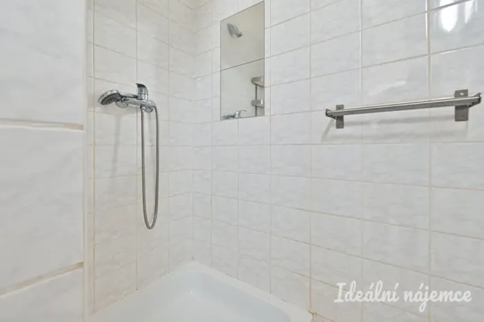 Pronájem bytu 1+kk, Brno - Líšeň, bratří Sapáků, 29 m2