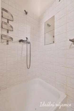 Pronájem bytu 1+kk, Brno - Líšeň, bratří Sapáků, 29 m2