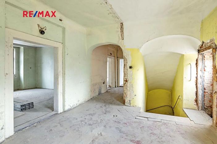 Prodej činžovního domu, Koleč, 404 m2