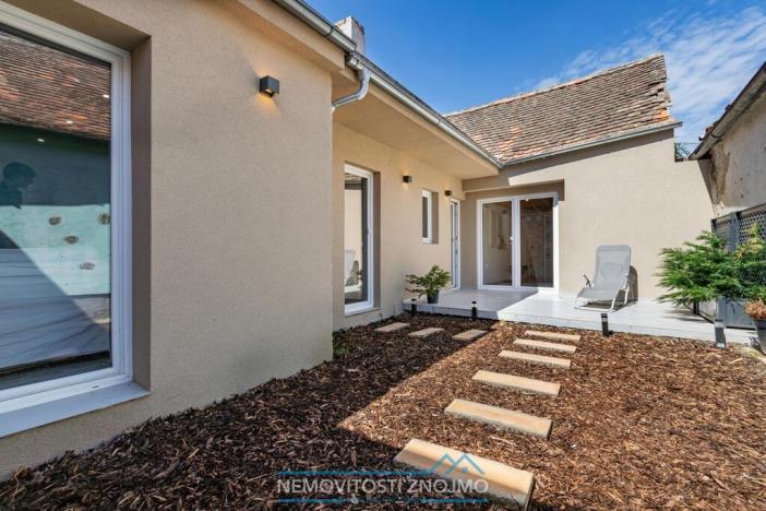 Prodej rodinného domu, Alberndorf im Pulkautal, Rakousko, Bundesstraße, 180 m2