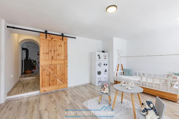 Prodej rodinného domu, Alberndorf im Pulkautal, Rakousko, Bundesstraße, 180 m2