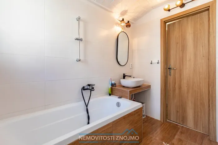 Prodej rodinného domu, Alberndorf im Pulkautal, Rakousko, Bundesstraße, 180 m2