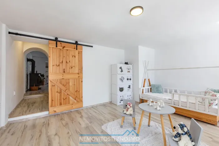 Prodej rodinného domu, Alberndorf im Pulkautal, Rakousko, Bundesstraße, 180 m2