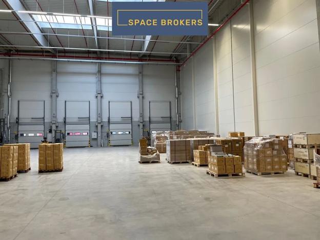 Pronájem skladu, Brno, 4678 m2