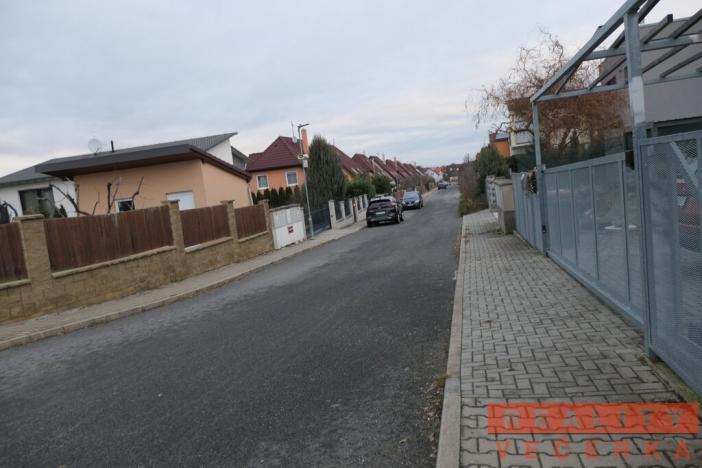 Prodej pozemku pro bydlení, Chýně, 640 m2