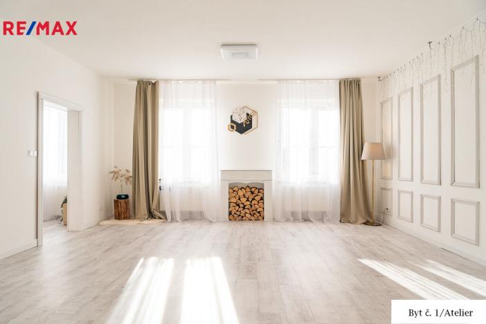 Prodej rodinného domu, Zvěrkovice, 372 m2