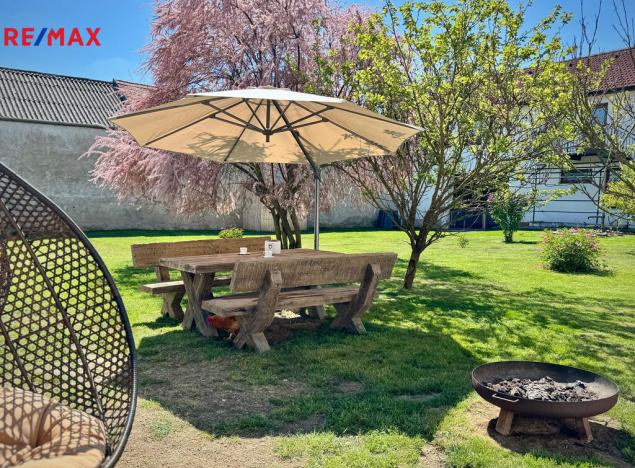 Prodej rodinného domu, Zvěrkovice, 372 m2