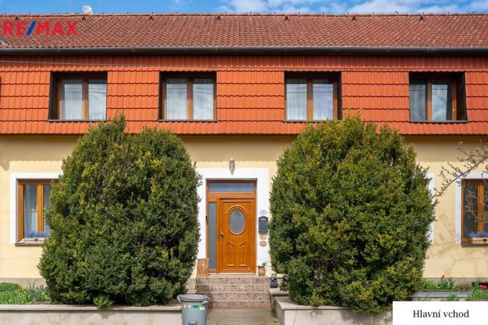 Prodej rodinného domu, Zvěrkovice, 372 m2