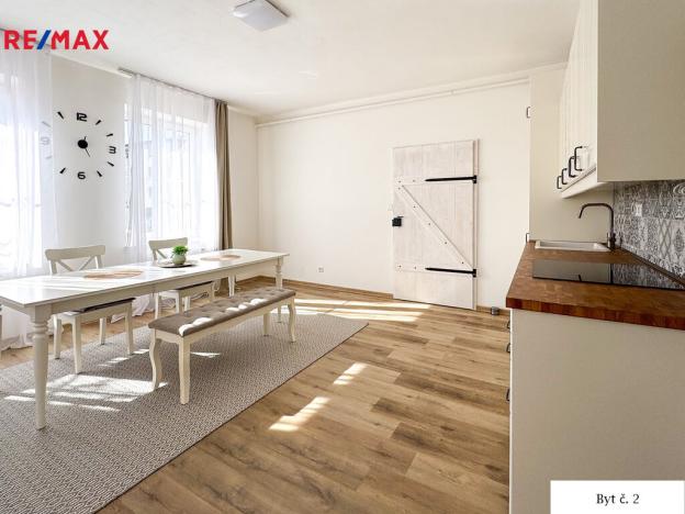 Prodej rodinného domu, Zvěrkovice, 372 m2