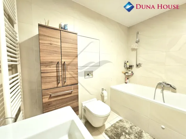 Pronájem bytu 1+kk, Praha - Žižkov, Ke kapslovně, 64 m2