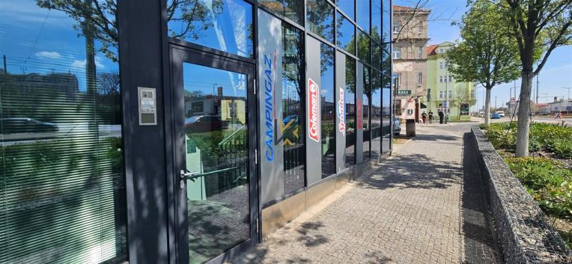 Pronájem obchodního prostoru, Praha - Libeň, Českomoravská, 1642 m2