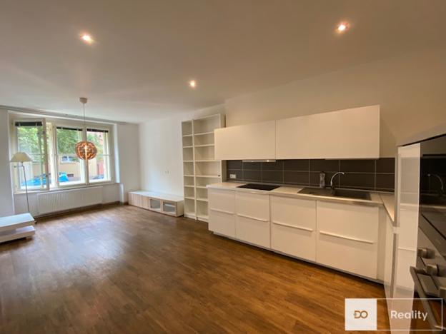Pronájem bytu 2+kk, Praha - Bubeneč, Rooseveltova, 59 m2