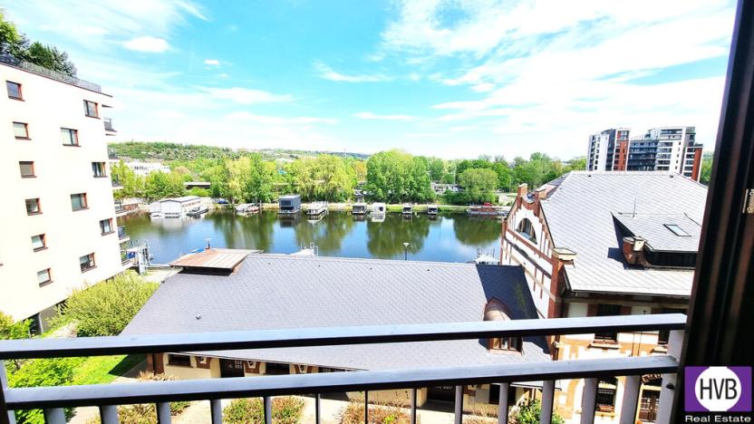 Pronájem bytu 1+kk, Praha - Holešovice, Jankovcova, 43 m2