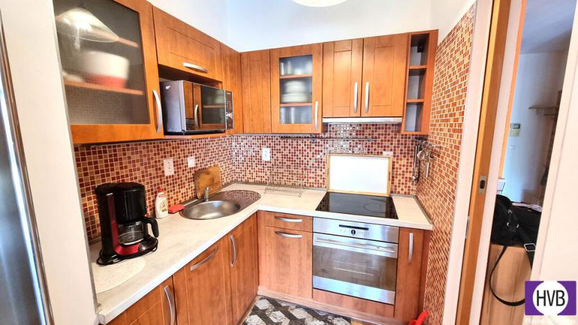 Pronájem bytu 1+kk, Praha - Holešovice, Jankovcova, 43 m2