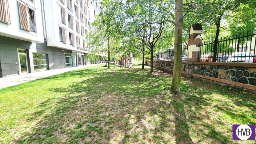 Pronájem bytu 1+kk, Praha - Holešovice, Jankovcova, 43 m2