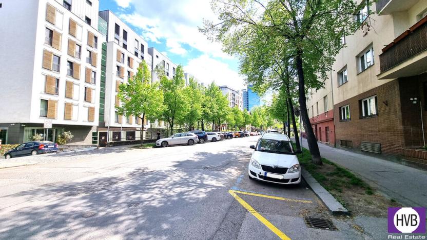 Pronájem bytu 1+kk, Praha - Holešovice, Jankovcova, 43 m2