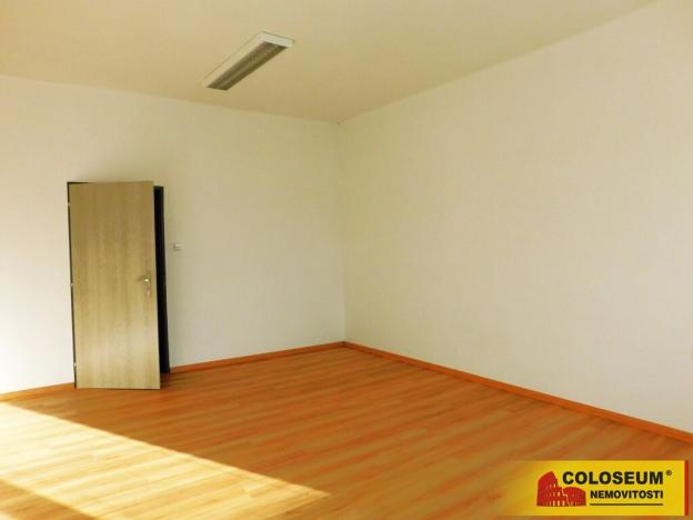 Pronájem kanceláře, Znojmo, Dobšická, 22 m2